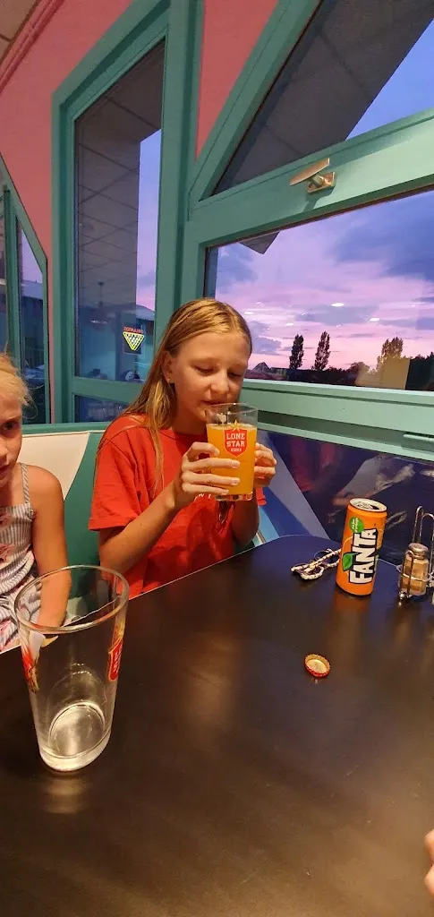 Simon Stavley_Angie's Burger_(Ville)_recensione