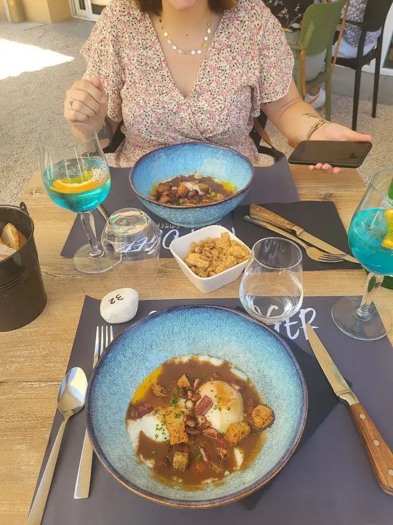 Morgane Auclair_CHEZ ROGER_Charolles_review