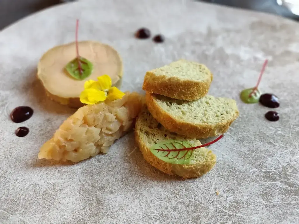 LE MERANIE_Châtillon-le-Duc_slider_image_2