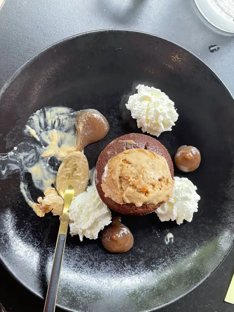 Ana Perdriel_Ma Cabane_Aubenas_recensione