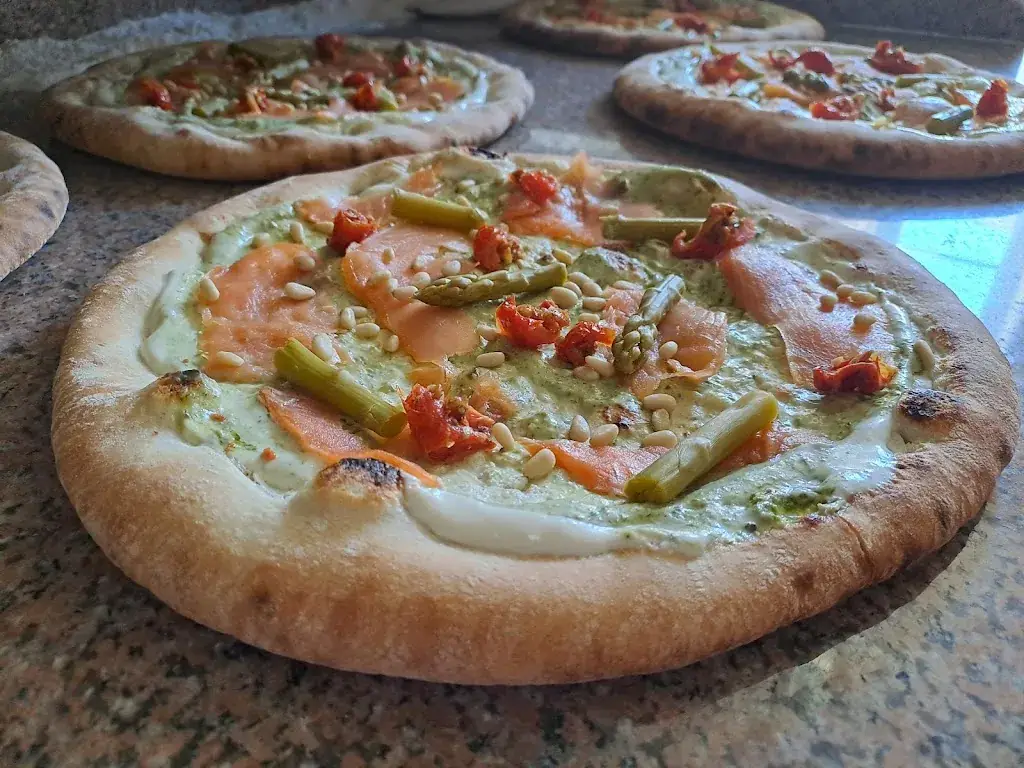 Pizzeria Distributeur automatique L'AMBITION CHATILLON-EN-BAZOIS_Châtillon-en-Bazois_slider_image_1