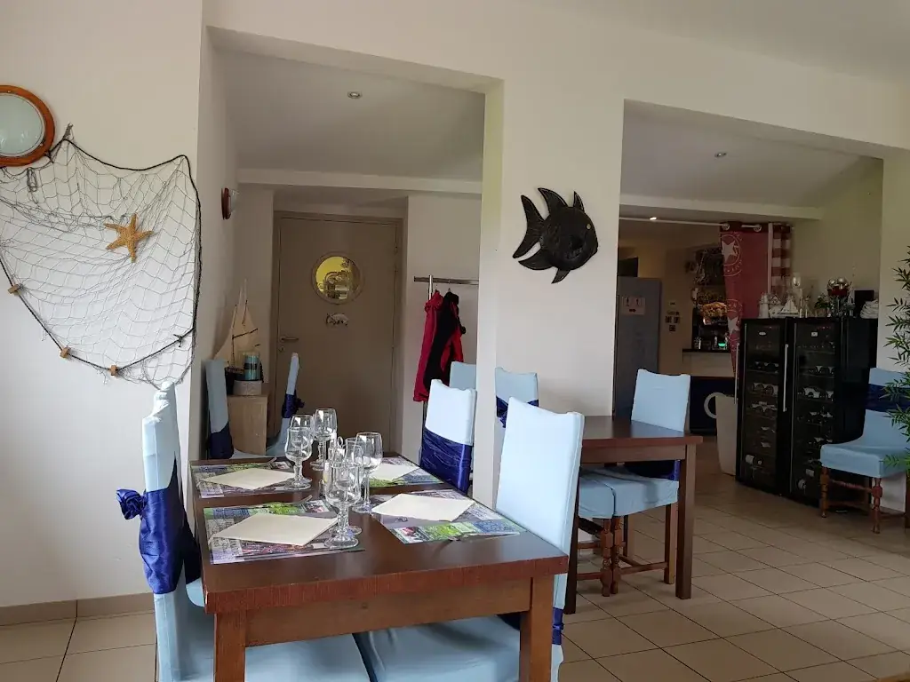 Marion Amon-Troedhan_La Marine_Bazolles_recensione