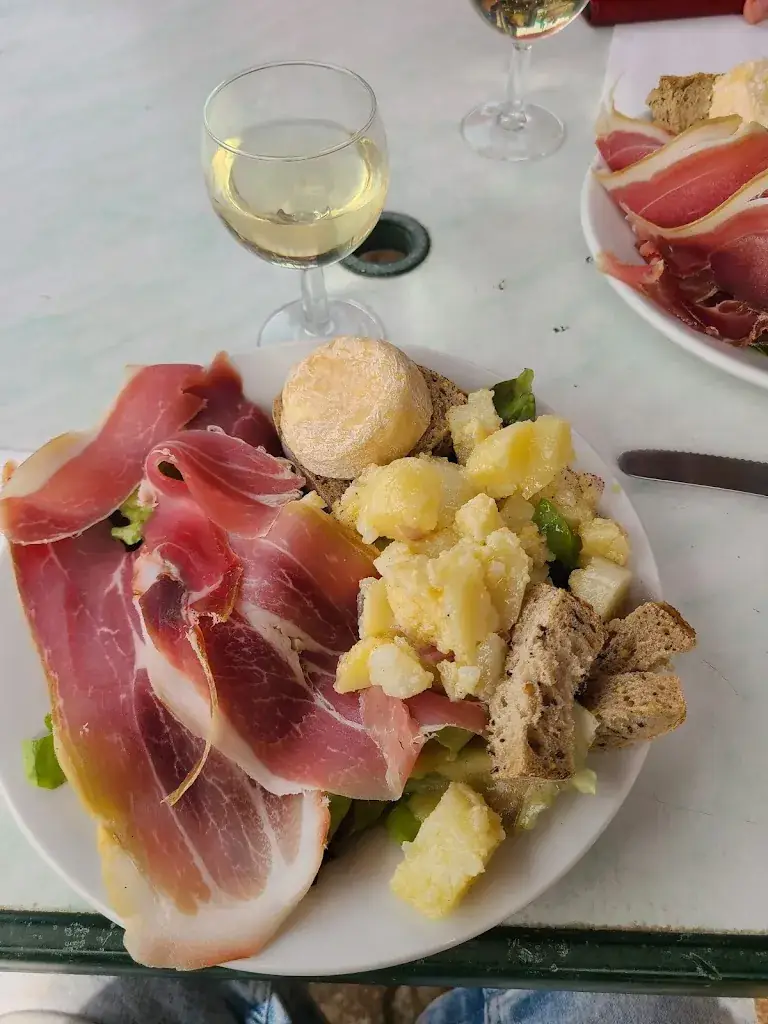 bar a manger ecluse de chavance ristorante a Achun