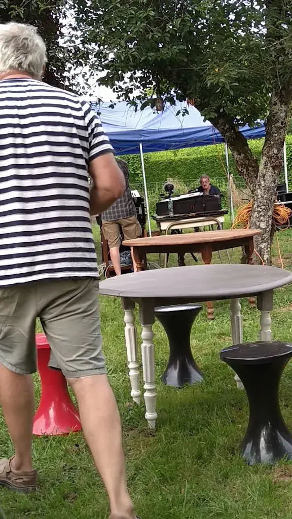 La table du jardin des abeilles_Bazolles_slider_image_2