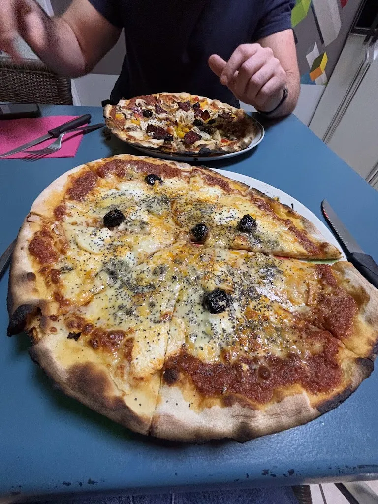 Camille Courlet de Vregille_Champa Piz_Champagnole_review