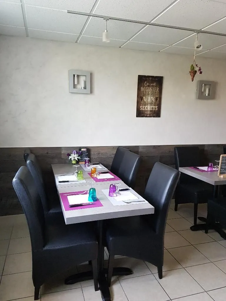 Le Bar Du Mont Rivel_Champagnole_slider_image_3