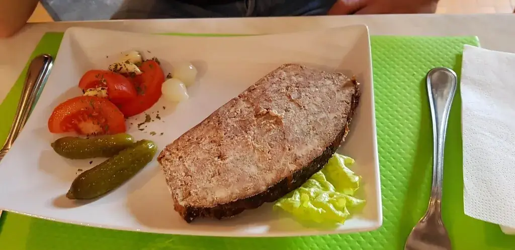 Restaurant les Chamois 39 restaurant in Bourg-de-Sirod