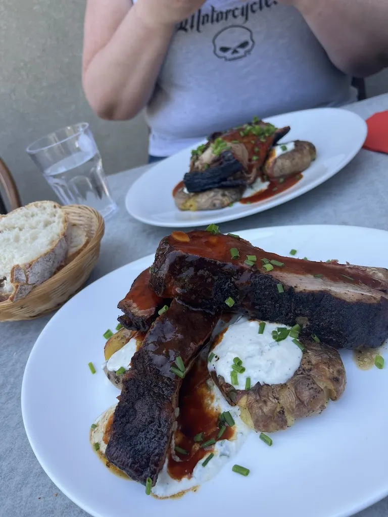 Sebastien Lacoste-Seris_Restaurant Brasserie - EMB L'EMBUSCADE à Doucier_Doucier_review