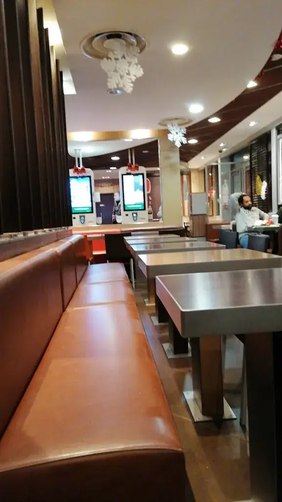 Adrian R_McDonald's_Champagnole_review