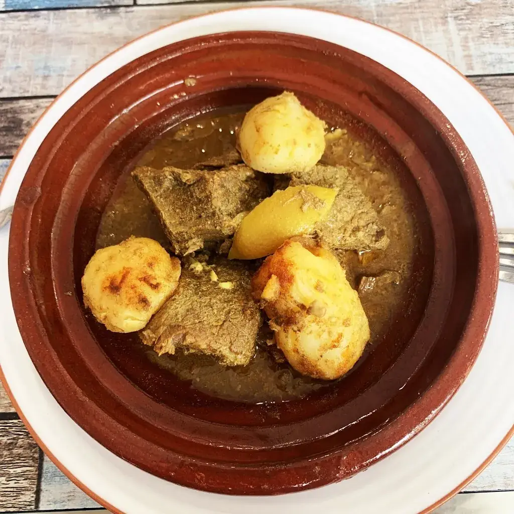 Jan Jirsa_O'delice d'ommy_Châtillon-sur-Seine_review