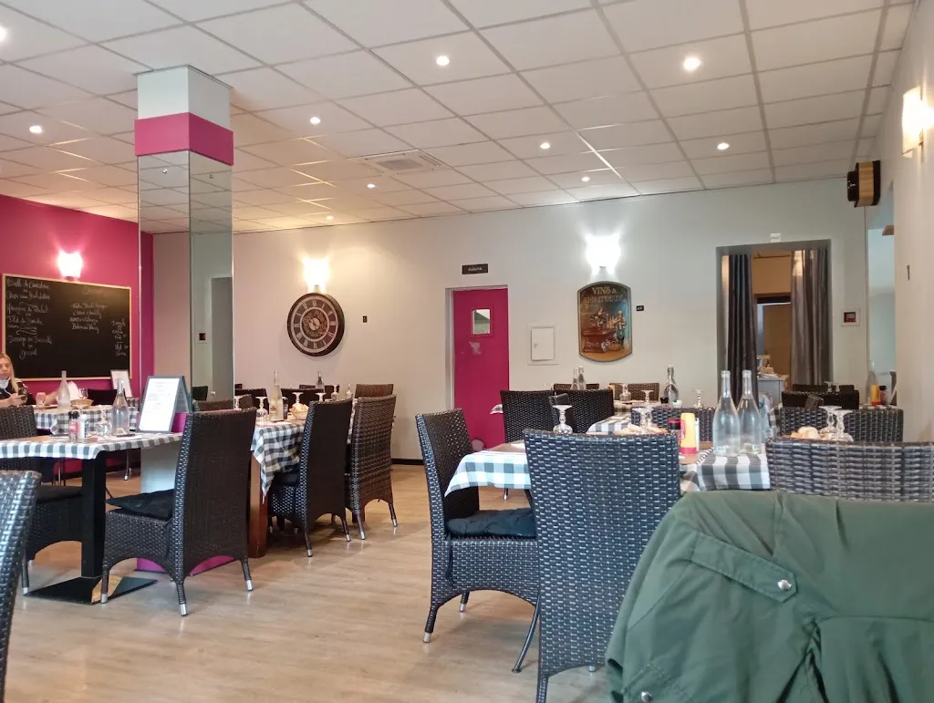 Restaurant le ponson chez Flo et Sasa_Aubenas_slider_image_3