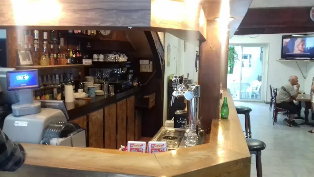 Le CHEROY restaurant in Chéroy