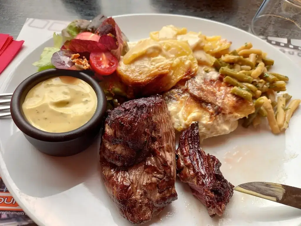 La BRASSERIE DE LA TOUR_Chéroy_slider_image_2