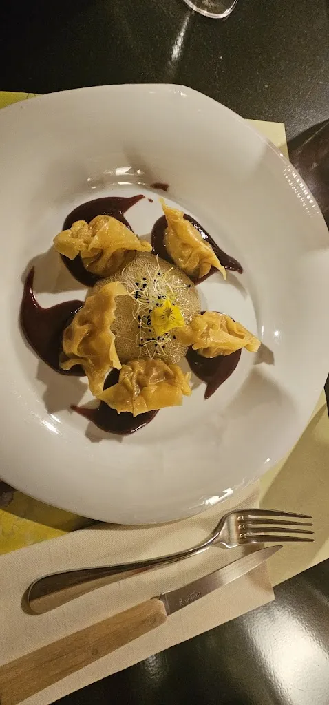 Tomas Papajanovsky _La Bonne Auberge_Clerval_review