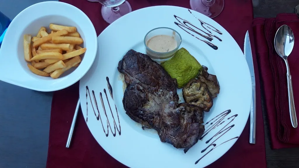 L'Auberge le Cheval Blanc_Perrecy-les-Forges_slider_image_3