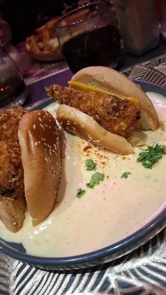 Estelle Guibal_Chez Pépé_Aubenas_review