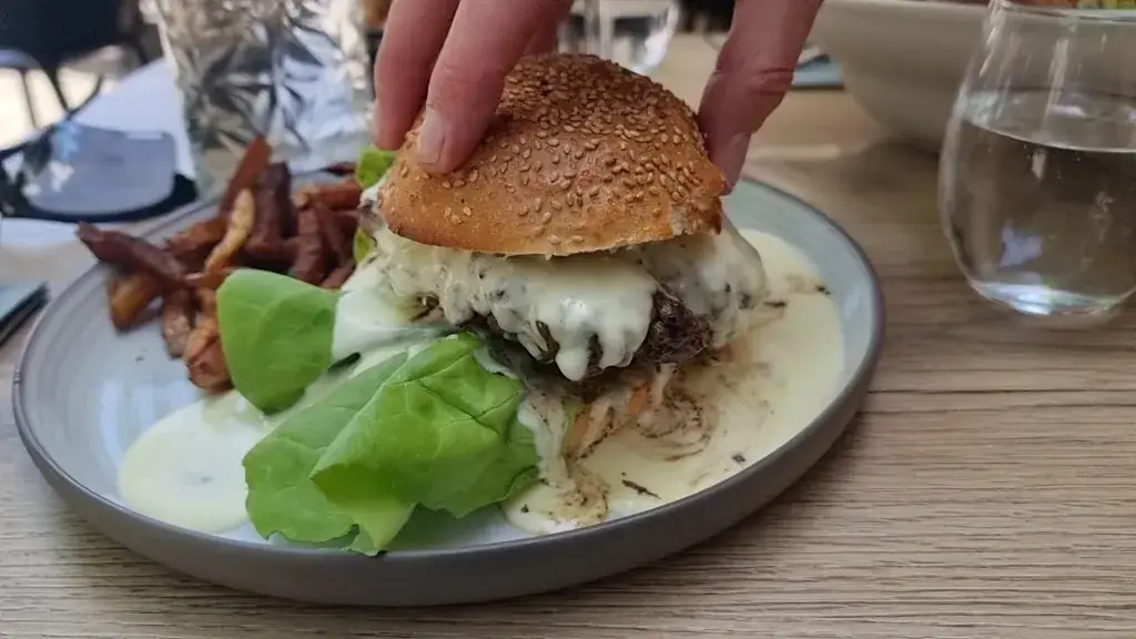 Safrania Bistrorant_Aubenas_slider_image_2