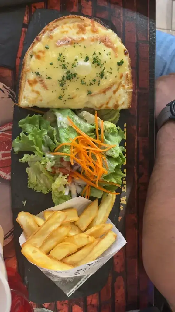 Virginia Mapelli_Red Rock Café_Chalon-sur-Saône_recensione