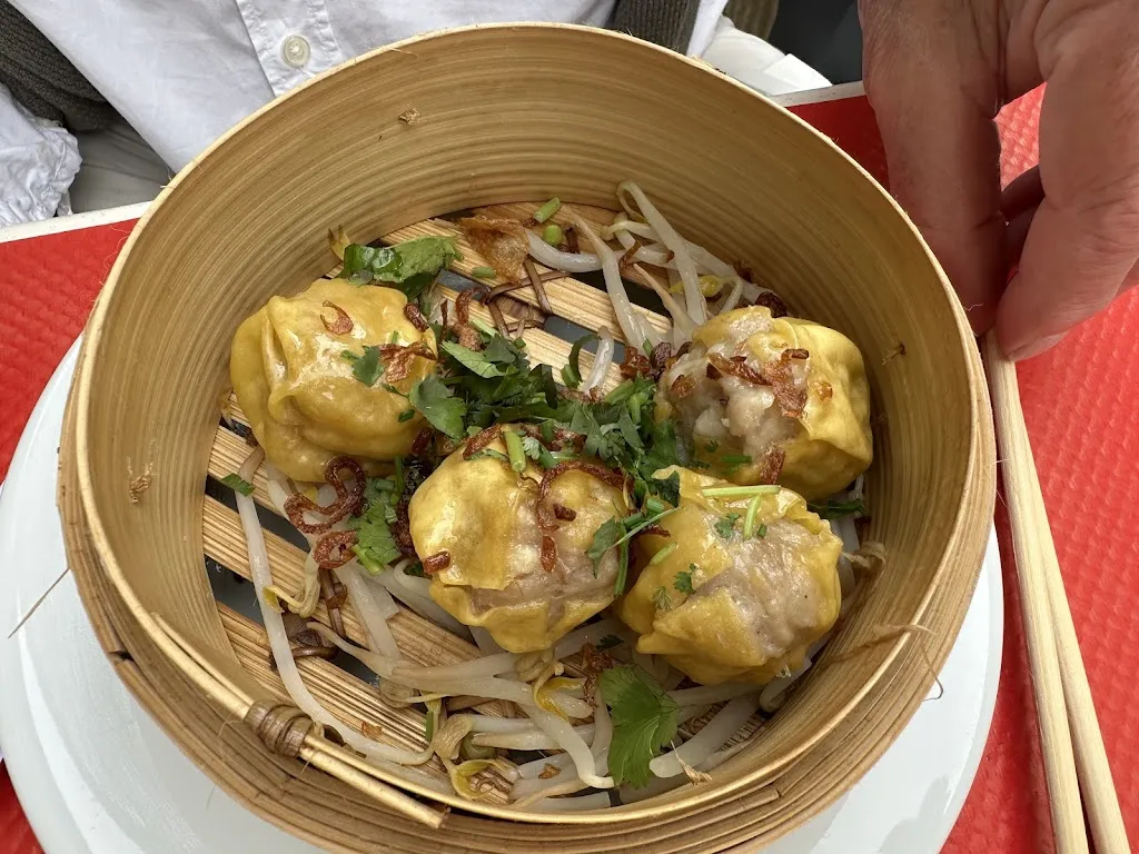 Véronique Pravin-Cottereau_Vinatown_Aubenas_reseña