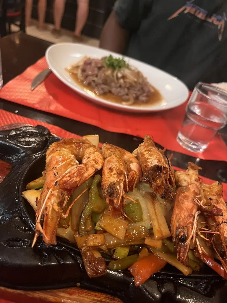 Rachel Batteux_Vinatown_Aubenas_reseña