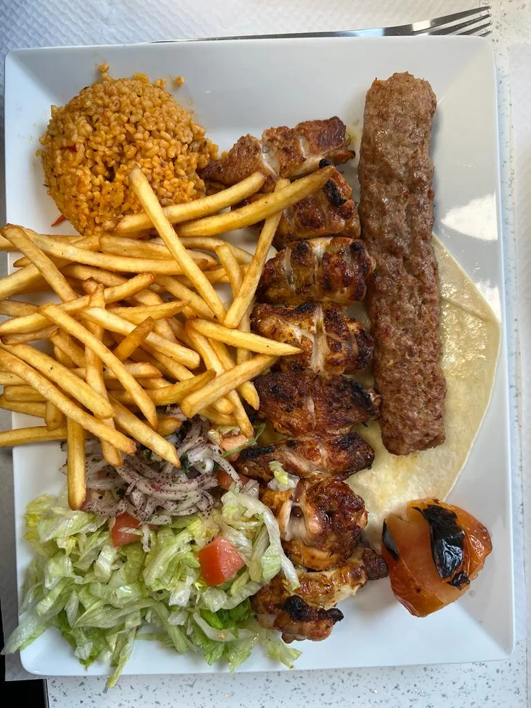 Agora Kebab shit_Chevigny-Saint-Sauveur_slider_image_2