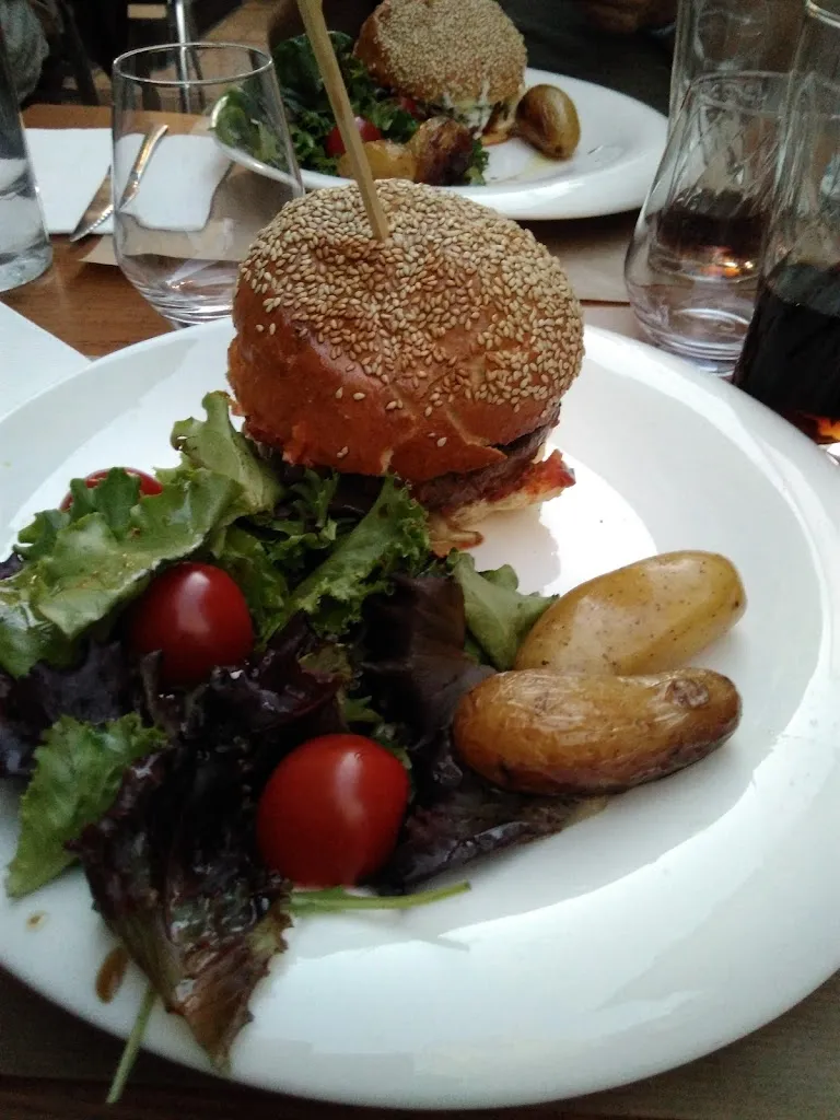 Le Chat Perché_Chalon-sur-Saône_slider_image_2