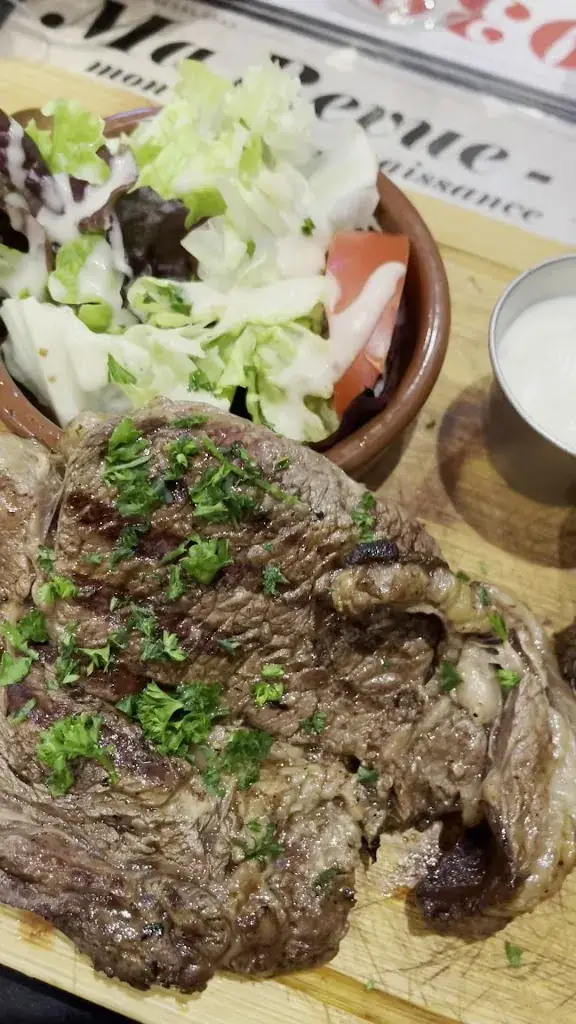 Café Restaurant Le Trotteur restaurant in Champigny-sur-Marne