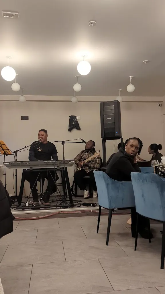 Prince Andrew Ardayfio_Le Griffé_Champigny-sur-Marne_review