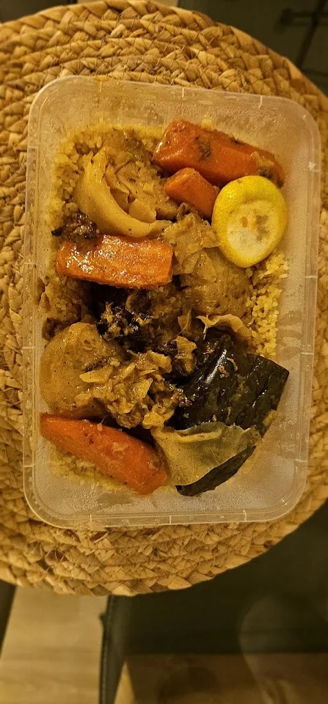 Estelle Menil_Le Griffé_Champigny-sur-Marne_review