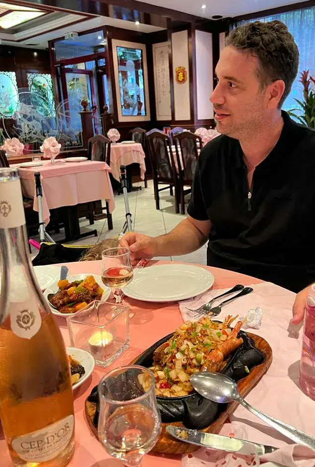 YAIR PASCU_Soleil Levant_Champigny-sur-Marne_review