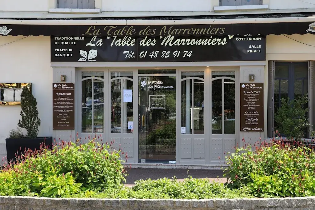 La Table des Marronniers restaurant in Saint-Maur-des-Fossés