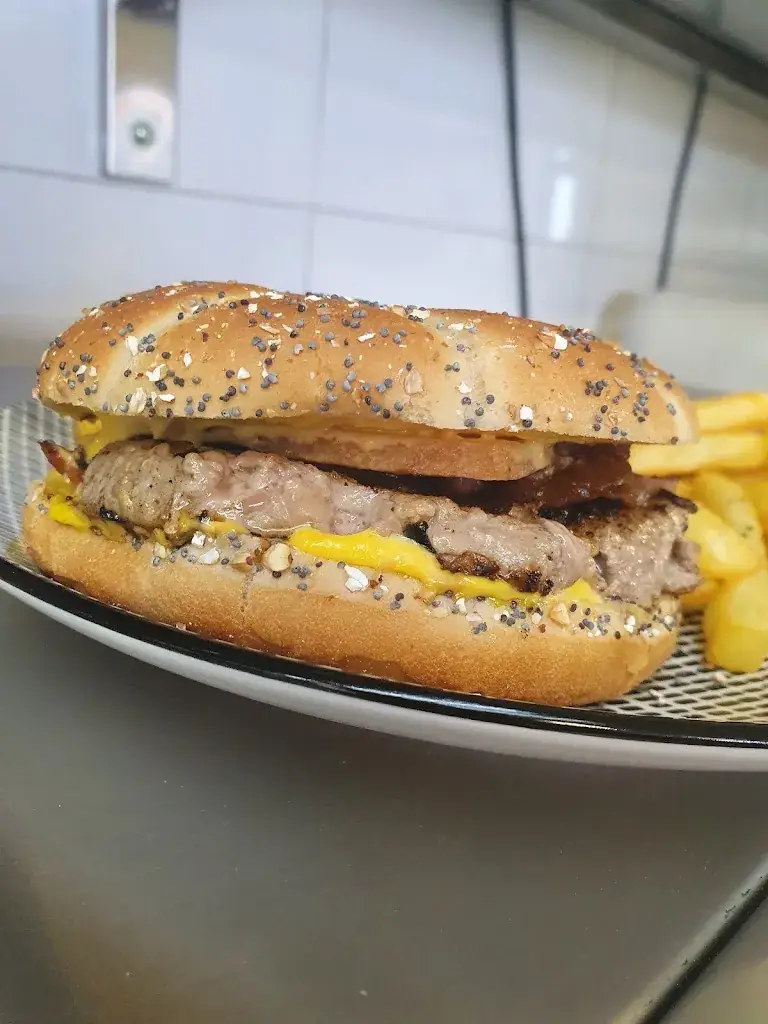 Menu_PIZZBURG_Colombier-Fontaine_image_5