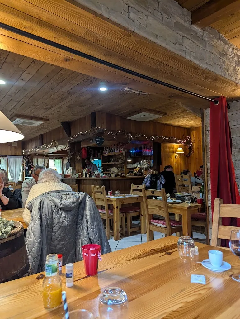 Gilles ROY_Restaurant Le Vieux Terroir_Lougres_review