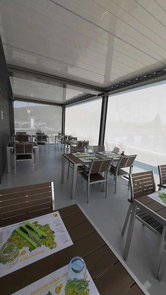 Restaurant de la rive Restaurant in Voujeaucourt