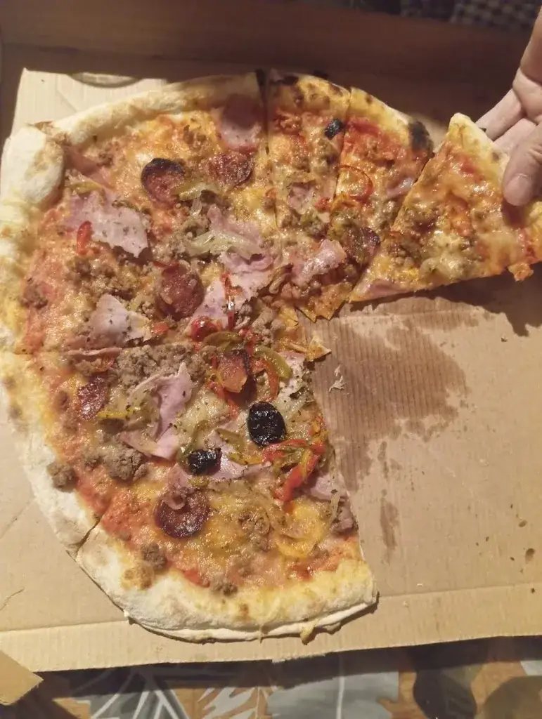 Nathalie B_Pizzeria La STRADA_Aubenas_review