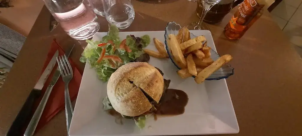 patricia van der ploeg_La Cigale et le Fournil_Cousance_review