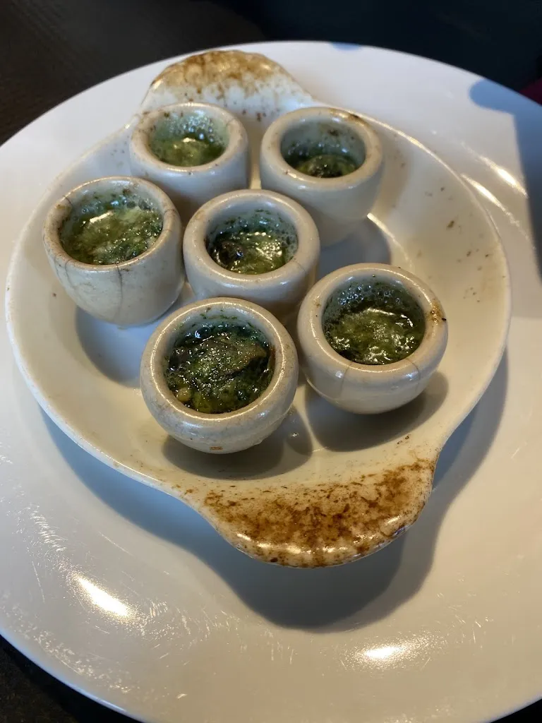 Emma Heutte_Cave St Louis_Corbigny_review