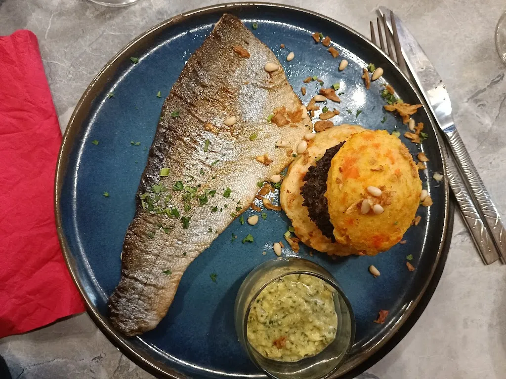 Pascaline Colin_Le Perron_Cuisery_review