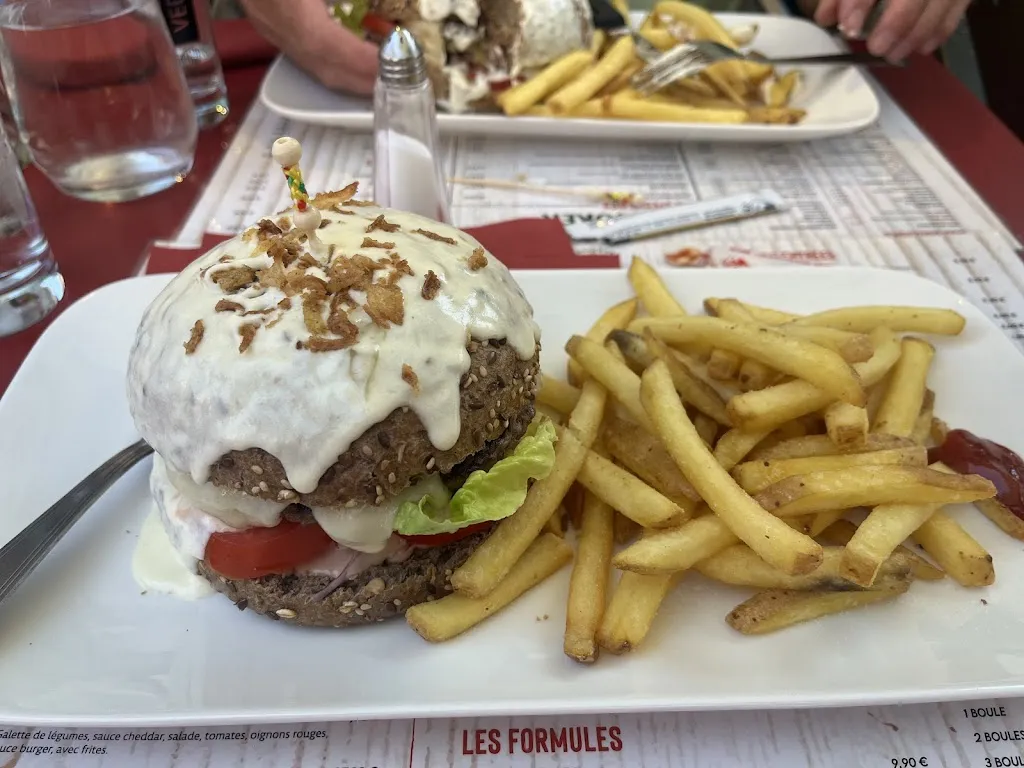 karen Coram_Restaurant Le Joker_Dole_review