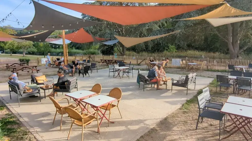 Rachel de jonge_Guinguette de la Tambourinette_Clamecy_review