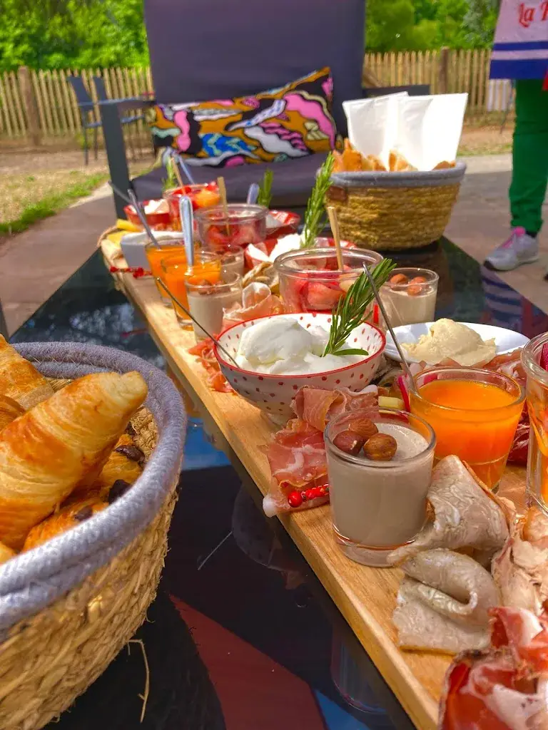 Guinguette de la Tambourinette_Clamecy_slider_image_2