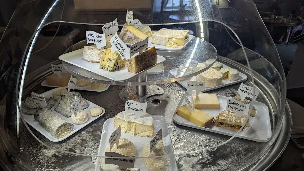 Mark Aldridge_Logis Hostellerie de la Poste_Clamecy_review