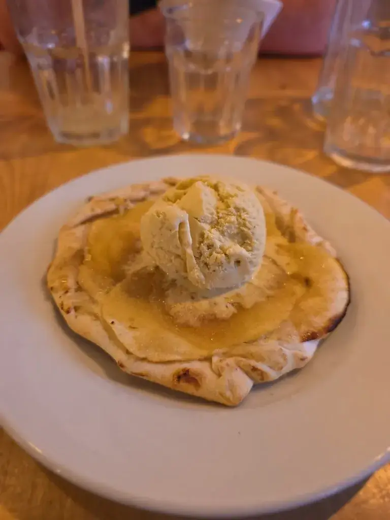 Tracy Gough_L'Alsacien Dijon_Dijon_review