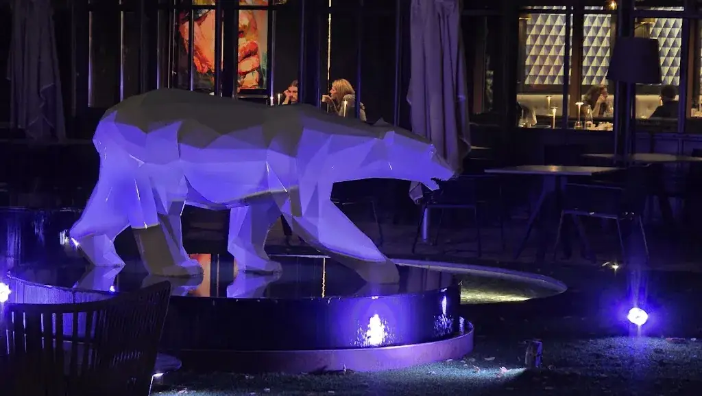 Roland Hess_The Garden of the bells_Dijon_review