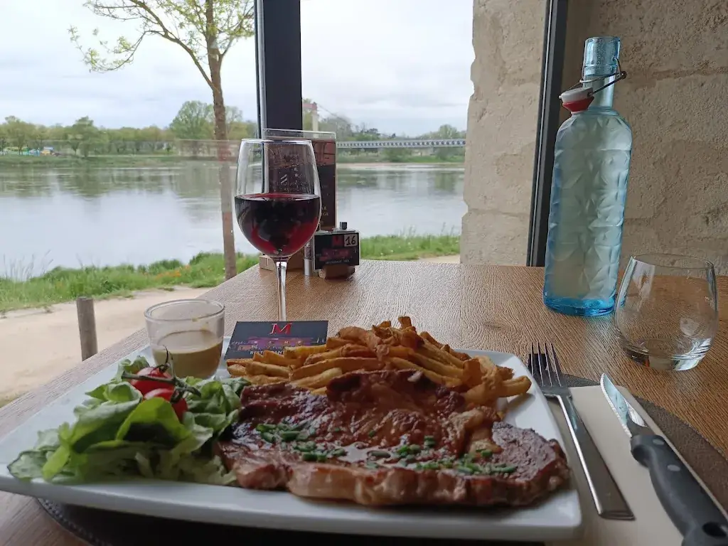 M le Restaurant_Cosne-Cours-sur-Loire_slider_image_3