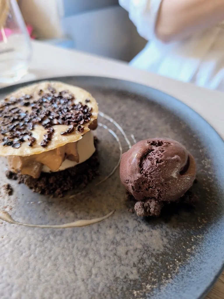 Anvar S_Restaurant Le Caveau du Grand Puits_Vesoul_review