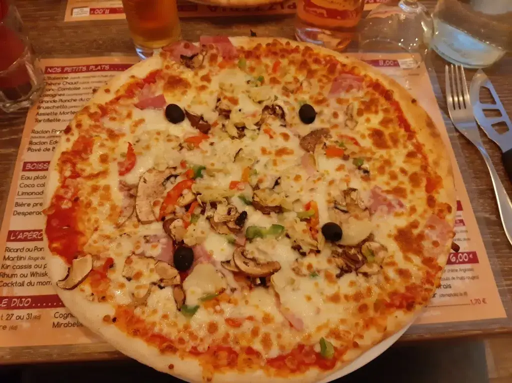 Mickael Gueho_Pizzeria L'Unique_Dampierre_review