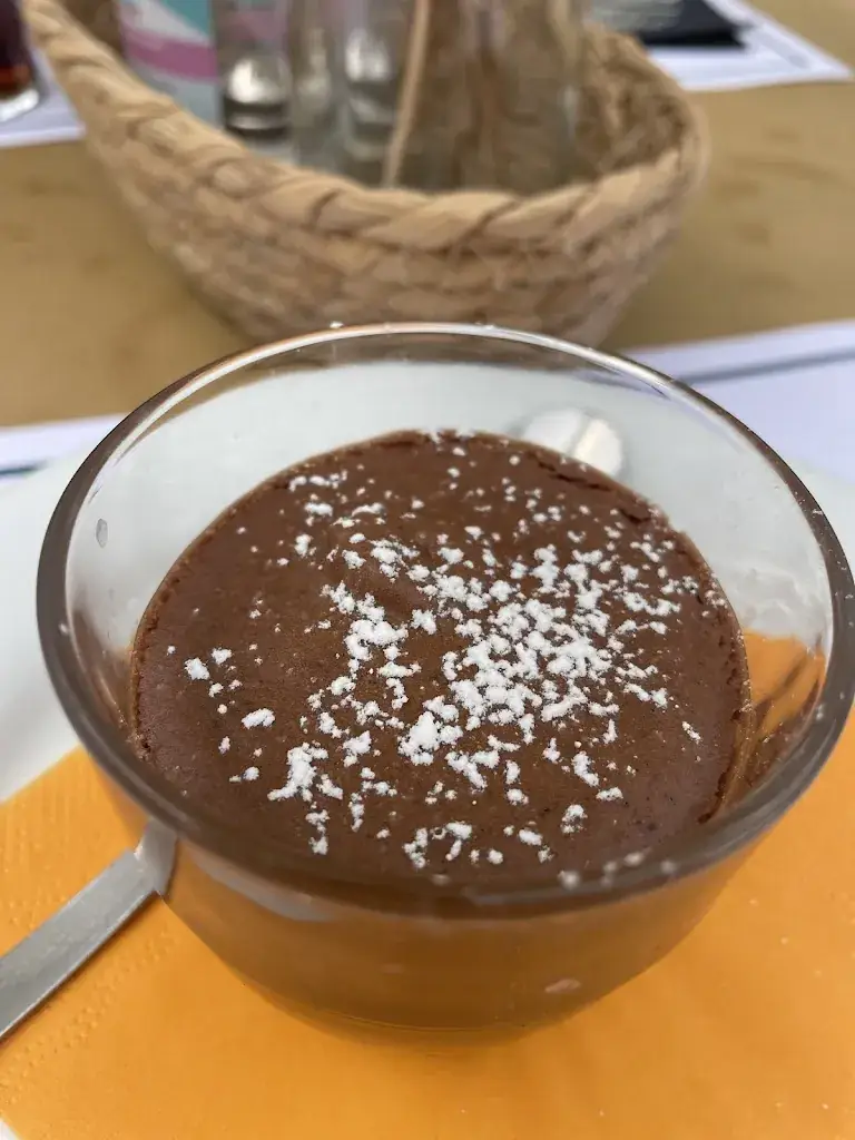 Nathalie Munier_Café de la Poste_Dampierre-en-Yvelines_review