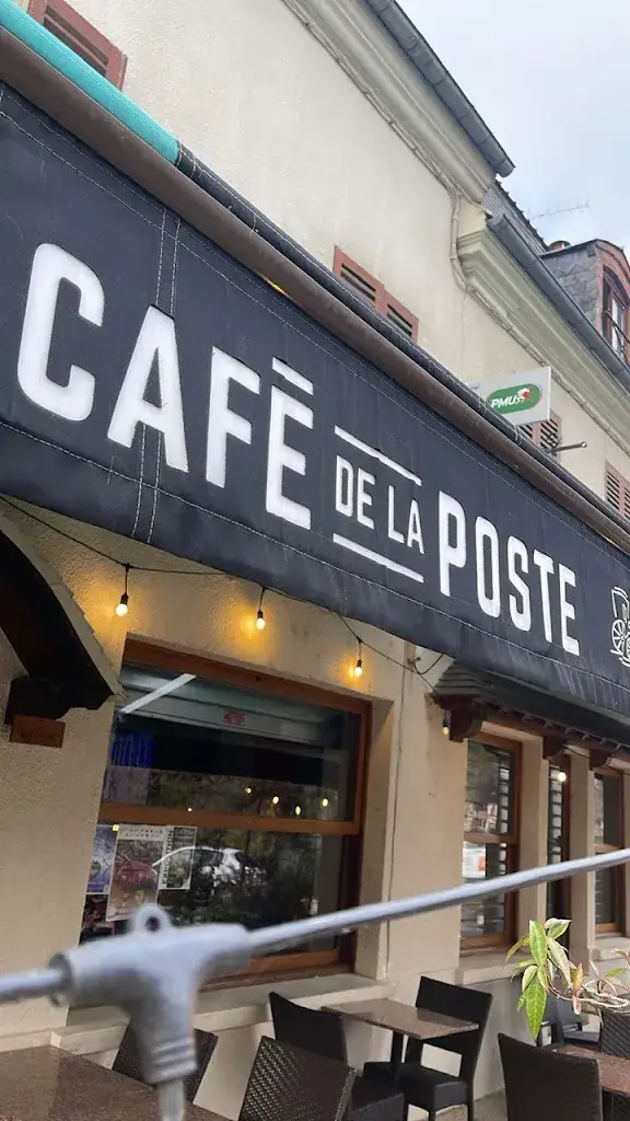 Café de la Poste Restaurant in Dampierre-en-Yvelines