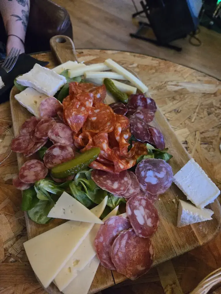 Célie MARTIN_Les17_Dampierre-en-Yvelines_review